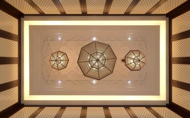 Bab Al Qasr Hotel