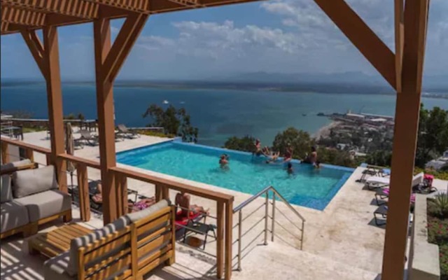 Satama Hotel