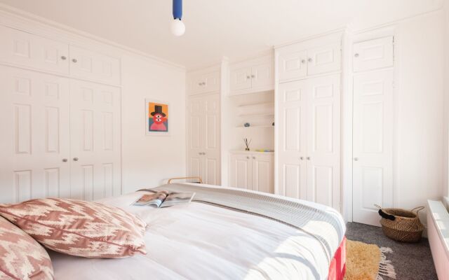 The South Kensington Place - Modern & Bright 4bdr Townhouse