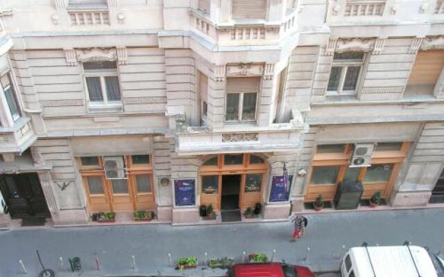 Sleepover City Center Hostel