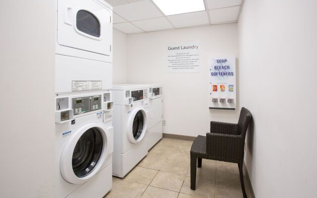 Holiday Inn Minot Riverside