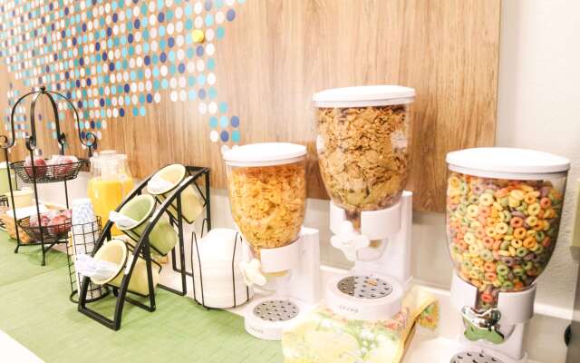 Microtel Inn & Suites by Wyndham Charlotte/Northlake