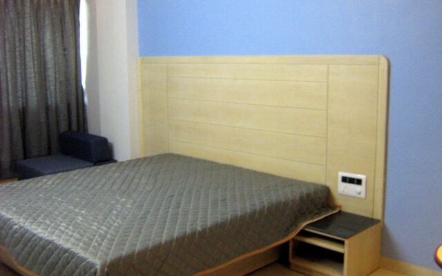 Hotel Raviraj