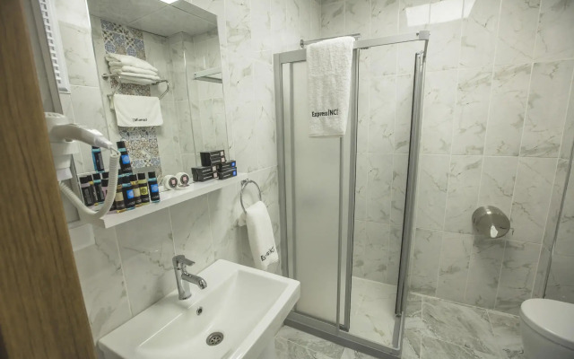 Express Inci Airport Hotel