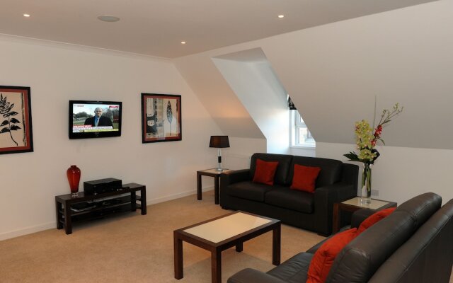 Fountain Court Apartments - Grove