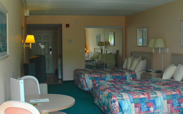 Capt Hiram's Resort