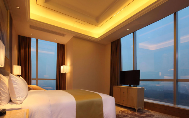 DoubleTree by Hilton Guangzhou-Free Shuttle Bus to Canton Fair Complex & Overseas Buyer Registration Services during Canton Fair Period