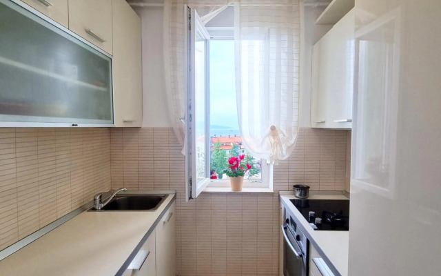Apartment Rijeka with sea view