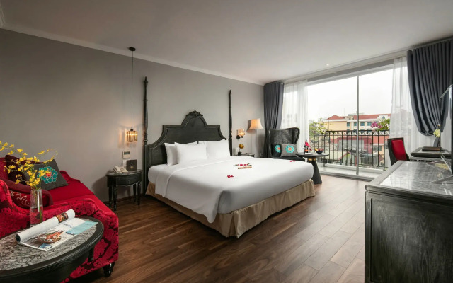 Shining Boutique Hotel and Spa