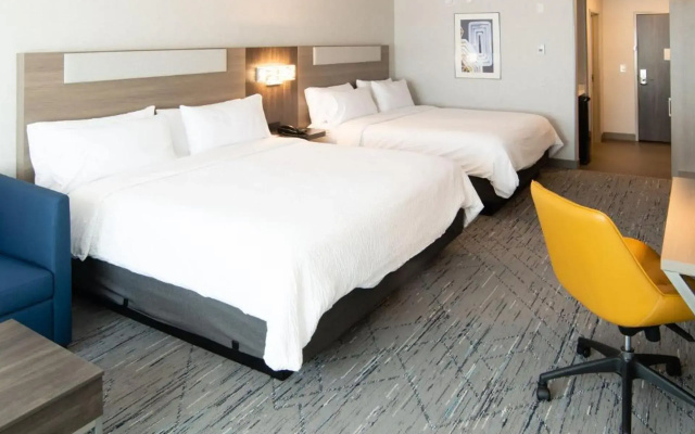 Holiday Inn Express & Suites Moose Jaw, an IHG Hotel