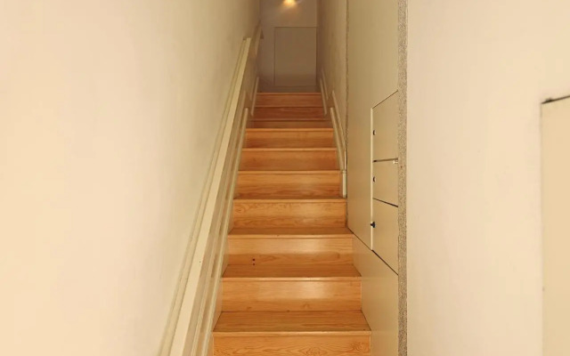 FLH Porto Traditional Studio with Terrace