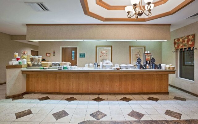La Quinta Inn & Suites Overland Park