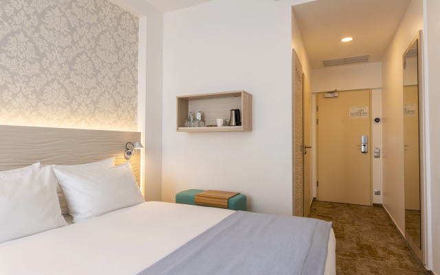 Metropol Hotel