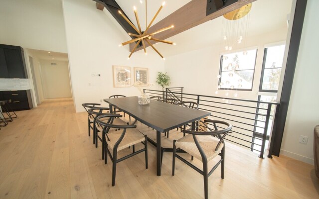 Wolf Rock Home 82