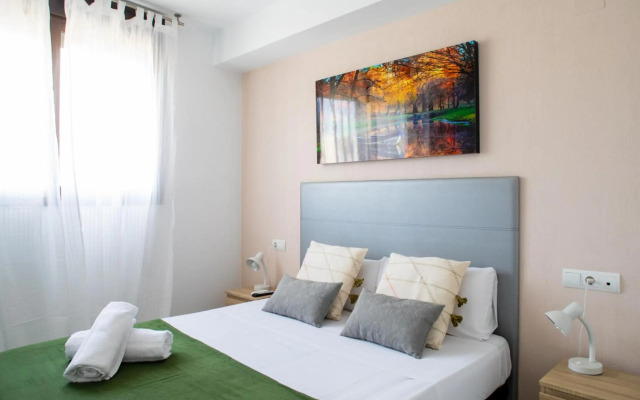 Fantastic Apartment with parking by the Malvarrosa Beach