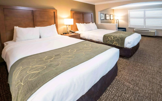 Comfort Suites Fresno River Park