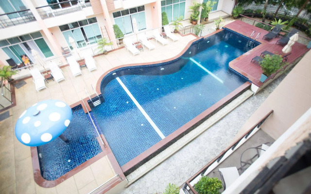Wonderful Pool house at Kata