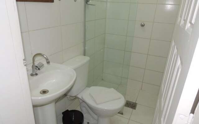 Hotel Economy 888 By UP Hotel Próximo a Praça da Estação e Rodoviária