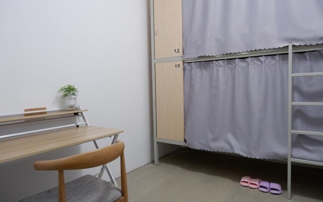 East Station International Youth Hostel