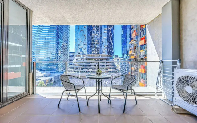 StayAU Leisure 2BR Modern CBD Apt