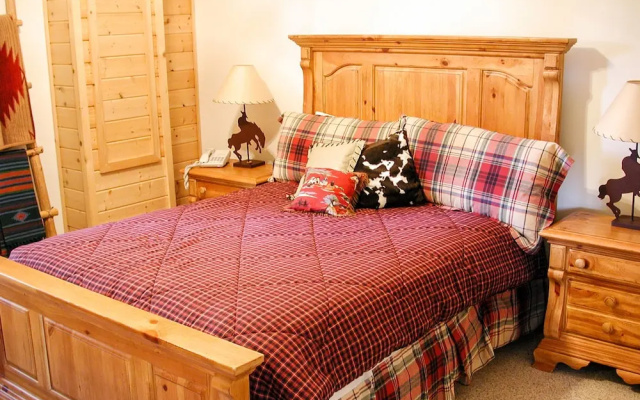 CHATEAU BEARDEN - 3 Br Cabin