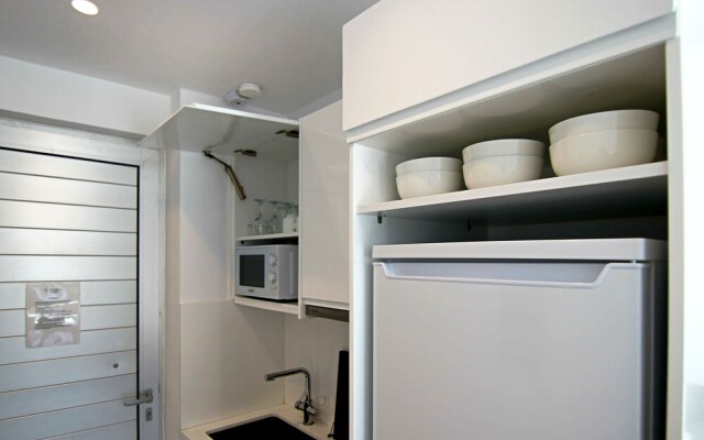 Phaedrus Living: Seaside Deluxe Flat Harbour 112