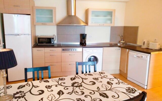 Apartsalou Rosa