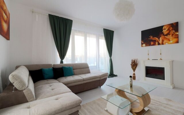 Ambasad’Or Home & Apartments