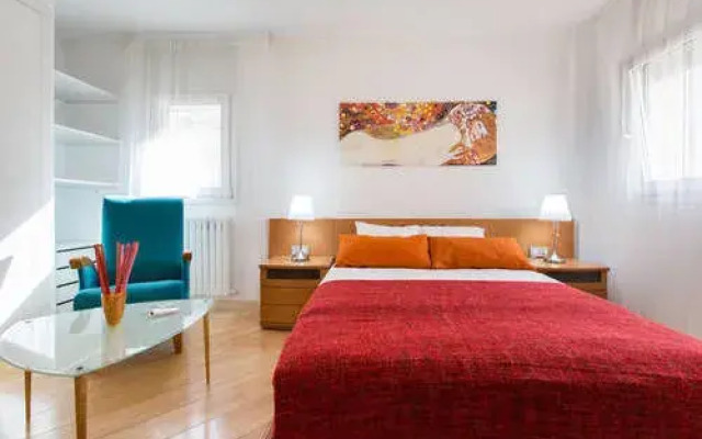 Vila Olimpica Apartment