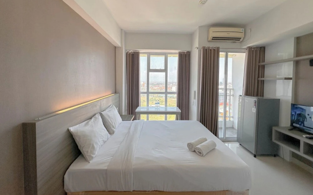 Good Deal Stunning Studio (No Kitchen) At Taman Melati Surabaya Apartment – Guest Rooms – Surabaya