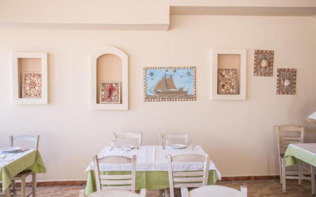 Avra Hotel