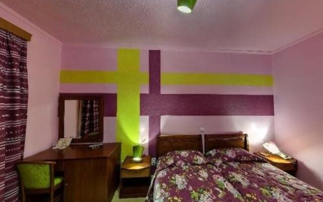 Dryades Hotel