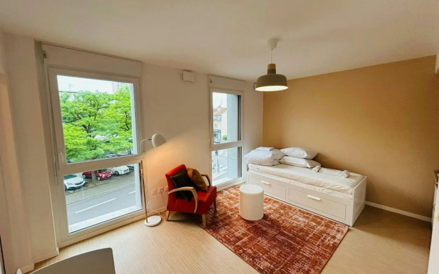 We Live In R - Suite 204