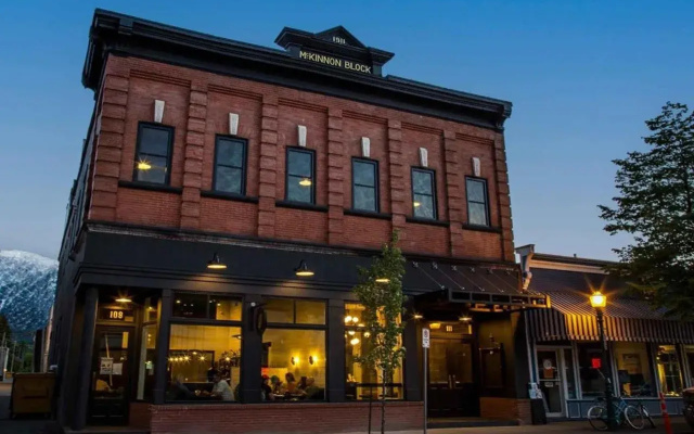 Eleven Revelstoke Lodge