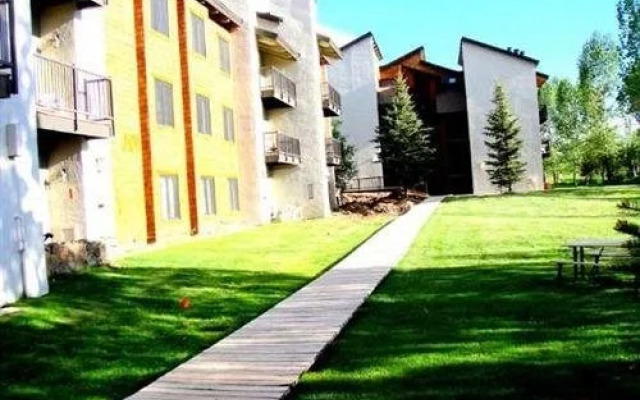 The Rockies by Retreatia