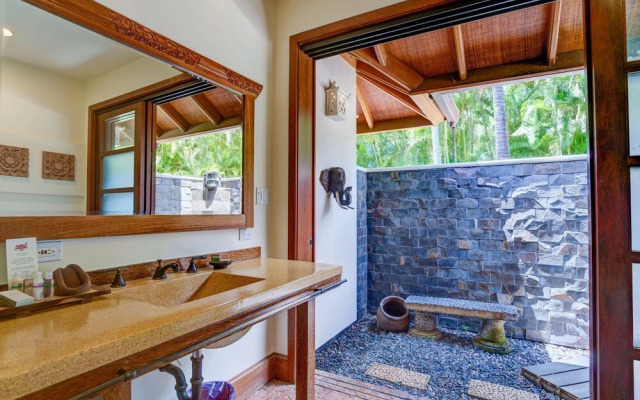 Ho'oilo House