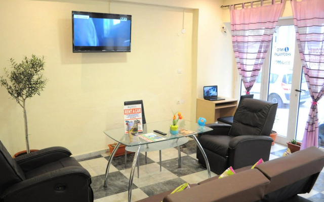 Greta Apartments