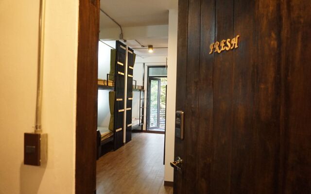 Feel Good Bangkok Hostel