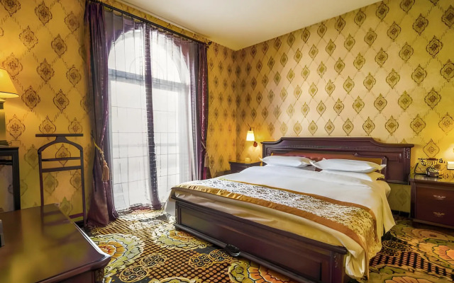 Dong Fang Hotel
