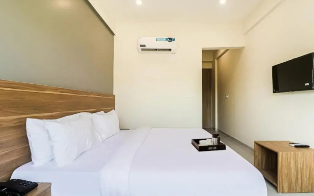 Fabhotel The Pearl Inn