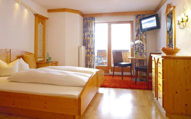 Hotel Tirol