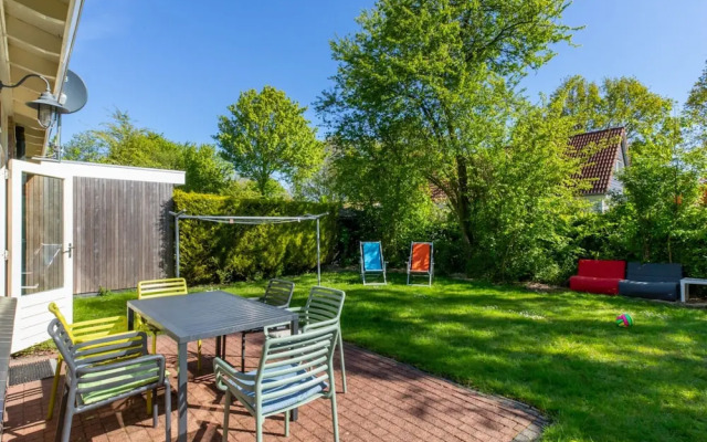 Bungalow Near Dutch Beach With Garden