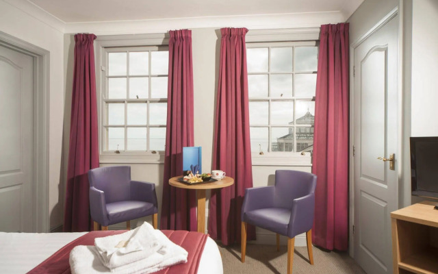 The Carlton Hotel