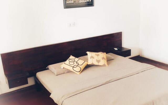 Waves Guest House & Turtle Restaurant