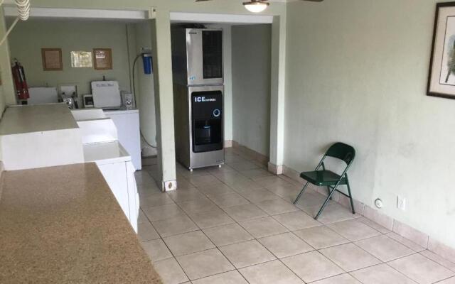 Houston Inn and Suites
