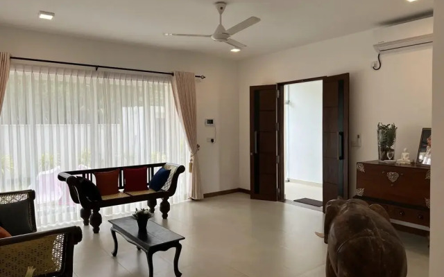 Silina Airport Residence in Katunayake