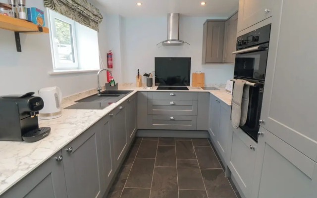 2 Staveley Cottages