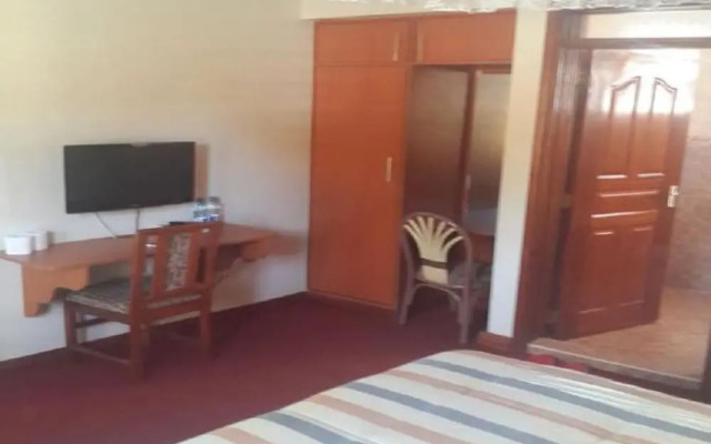 Queens Garden Hotel
