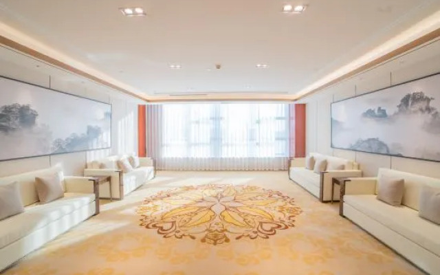 Changchun Skyscraper Century Hotel