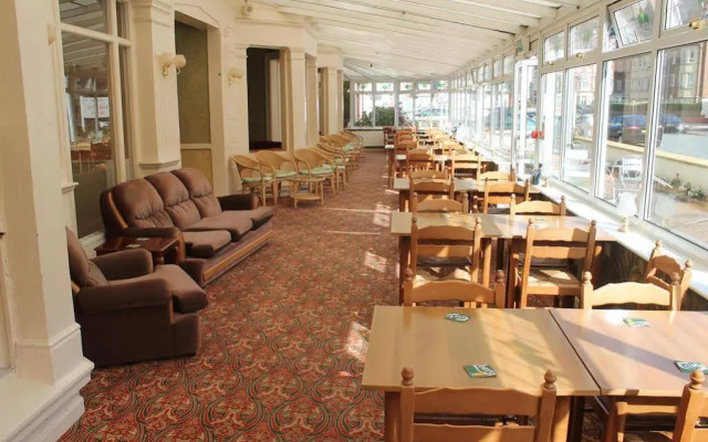 New Loretta Hotel